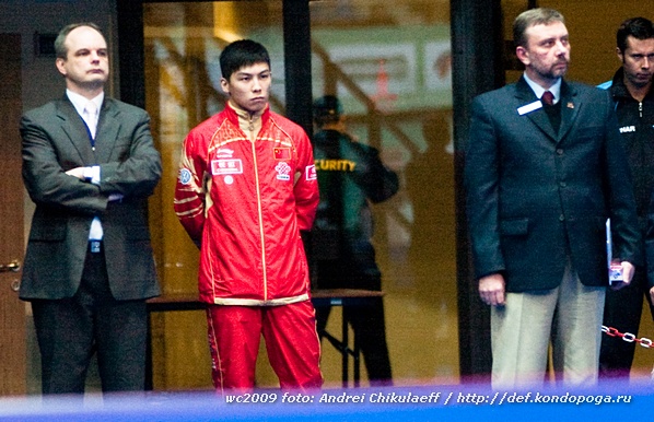 MWC 2009  - Самсонов обидел Чен  Ши в ночном дерби